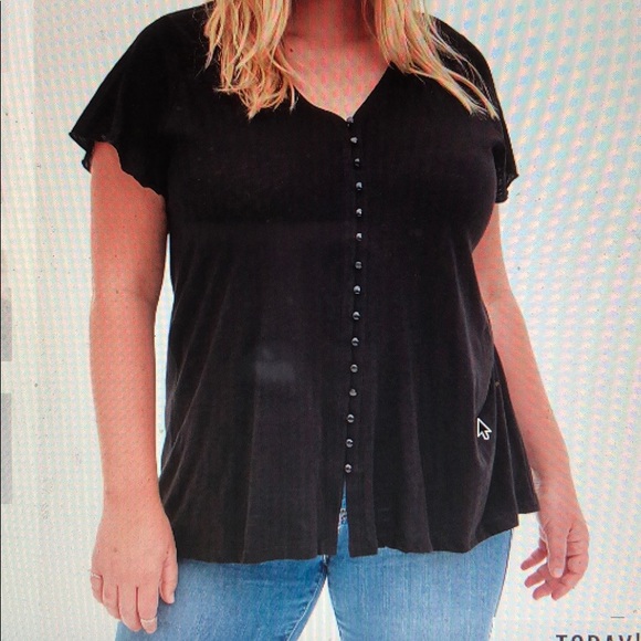 torrid Tops - TORRID NWT Button Front Swing Top size 1 (14-16)